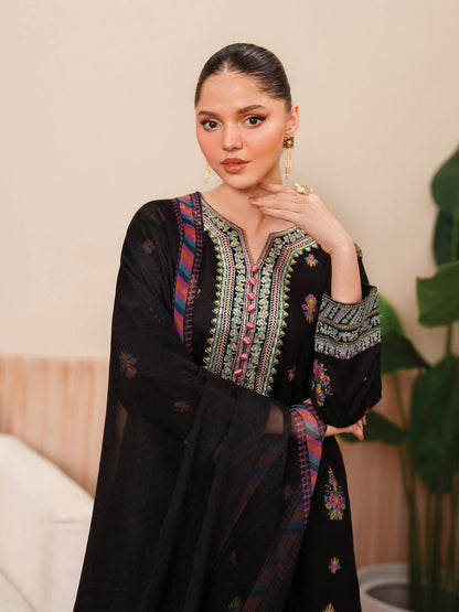 Heavy Embroidered Dhanak Winter suit